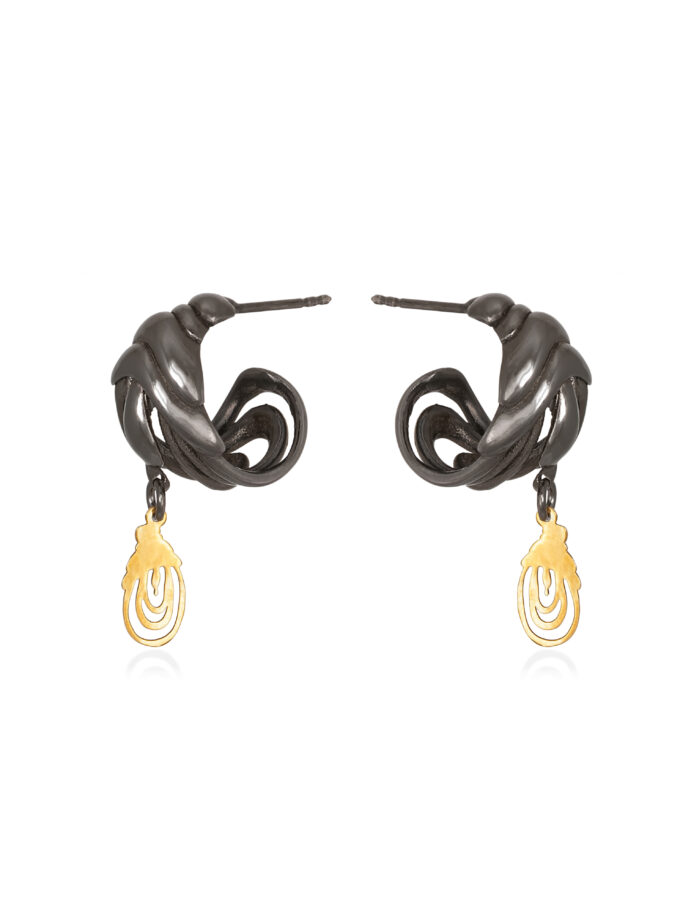 STUD EARRINGS THE SHELL LISTENER